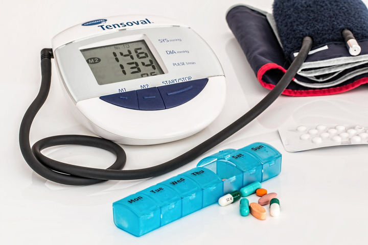 digital thermometer patient